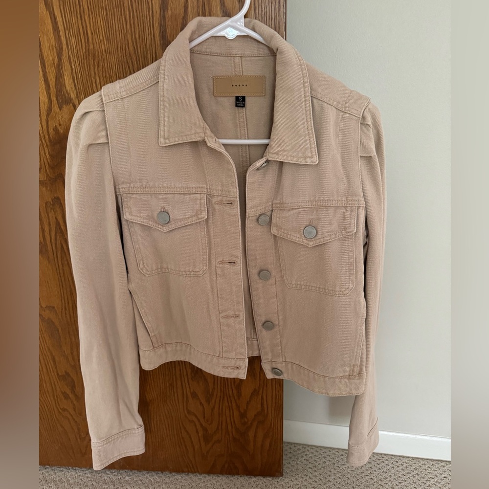 Light pink puff shoulder denim jacket